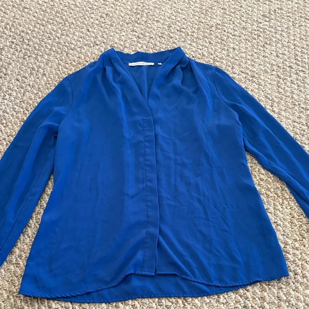 Women’s Blouse Bundle - Picture 2 of 16